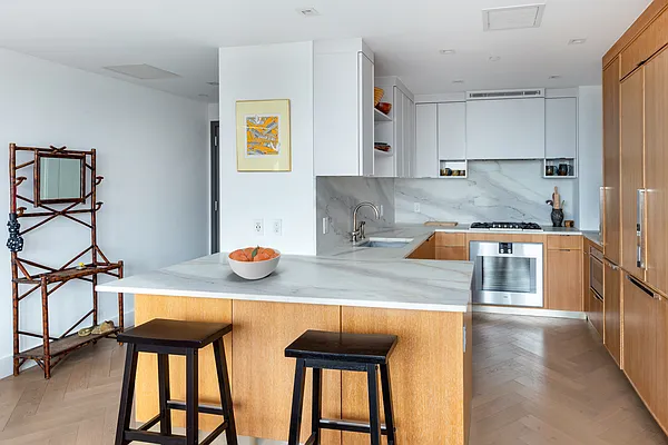 Rented by Douglas Elliman | media 17