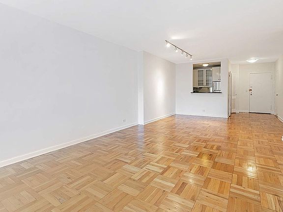 3rd image of 205 E 63rd St APT 4E