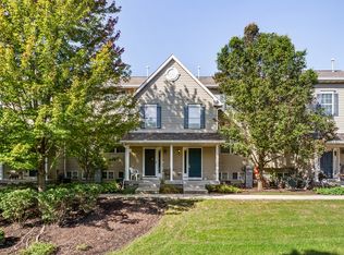 1383 Chestnut Ln, Yorkville, IL 60560