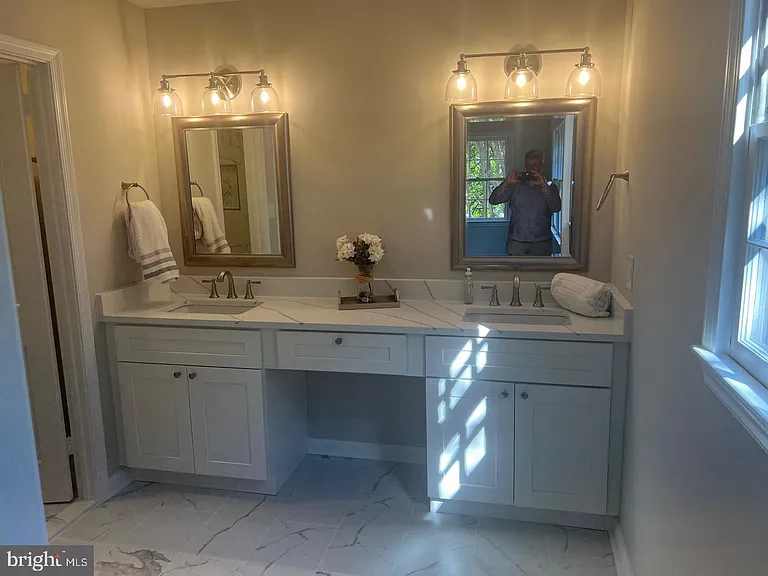1197 Meadow Green Ln — Photo 34