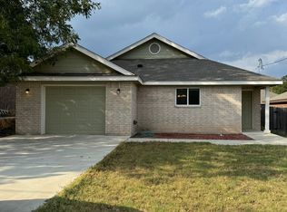 1109 E Avenue F, Lampasas, TX 76550