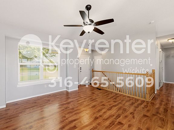 4th image of 1823 N Country Walk Ln