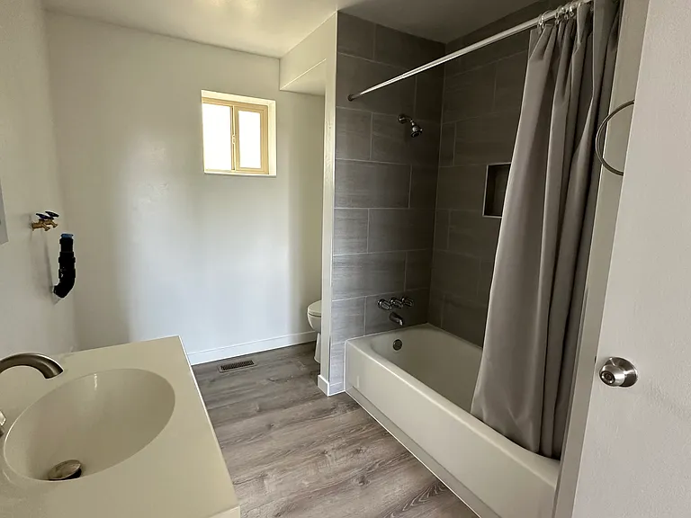 381 E 200 N #381 — Photo 10