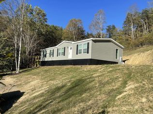 14226 Seneca Trl S, Lindside, WV 24951