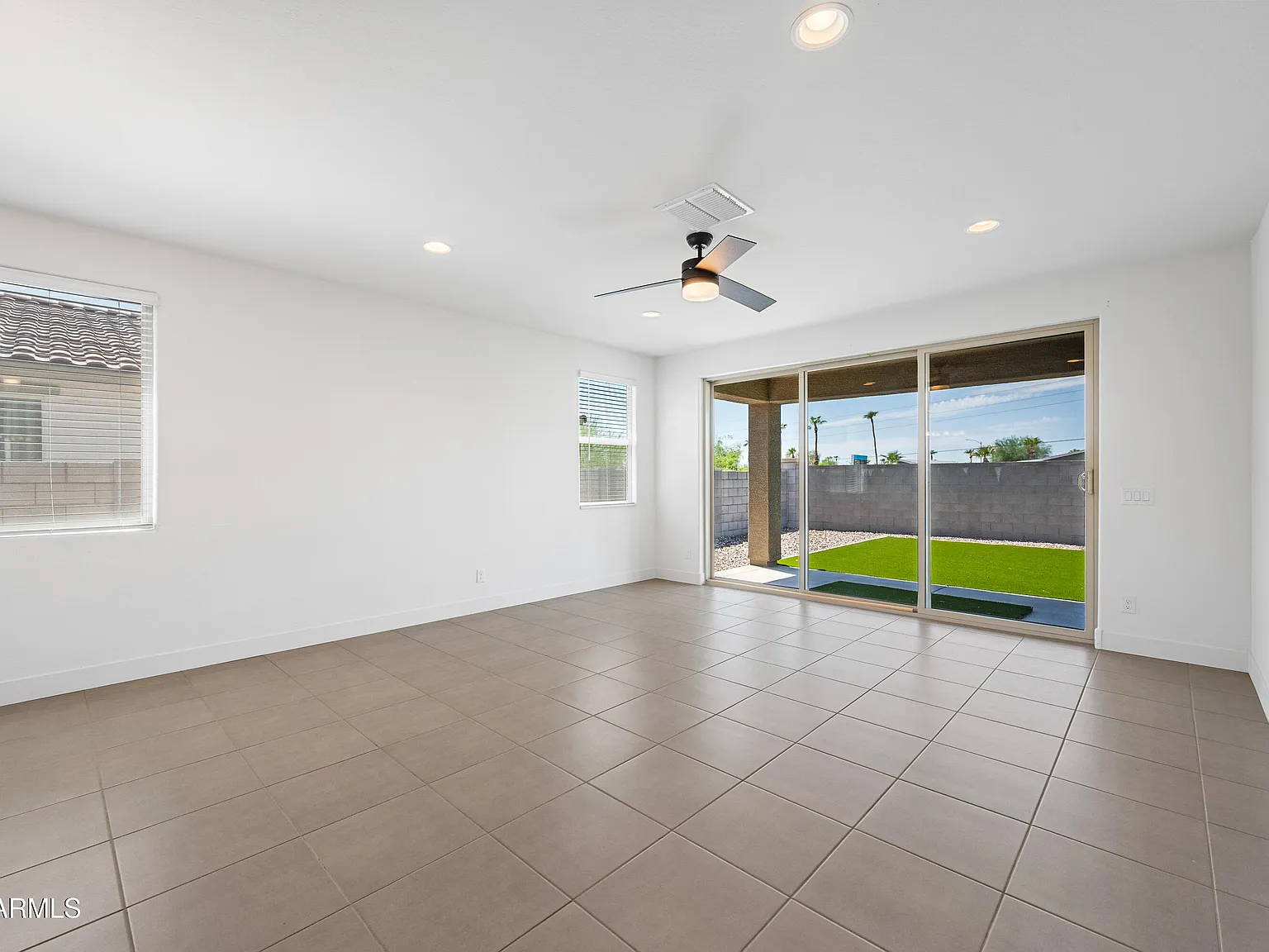 4 bed, 2.0 bath, 1921 sqft, $2,200 — Photo 4