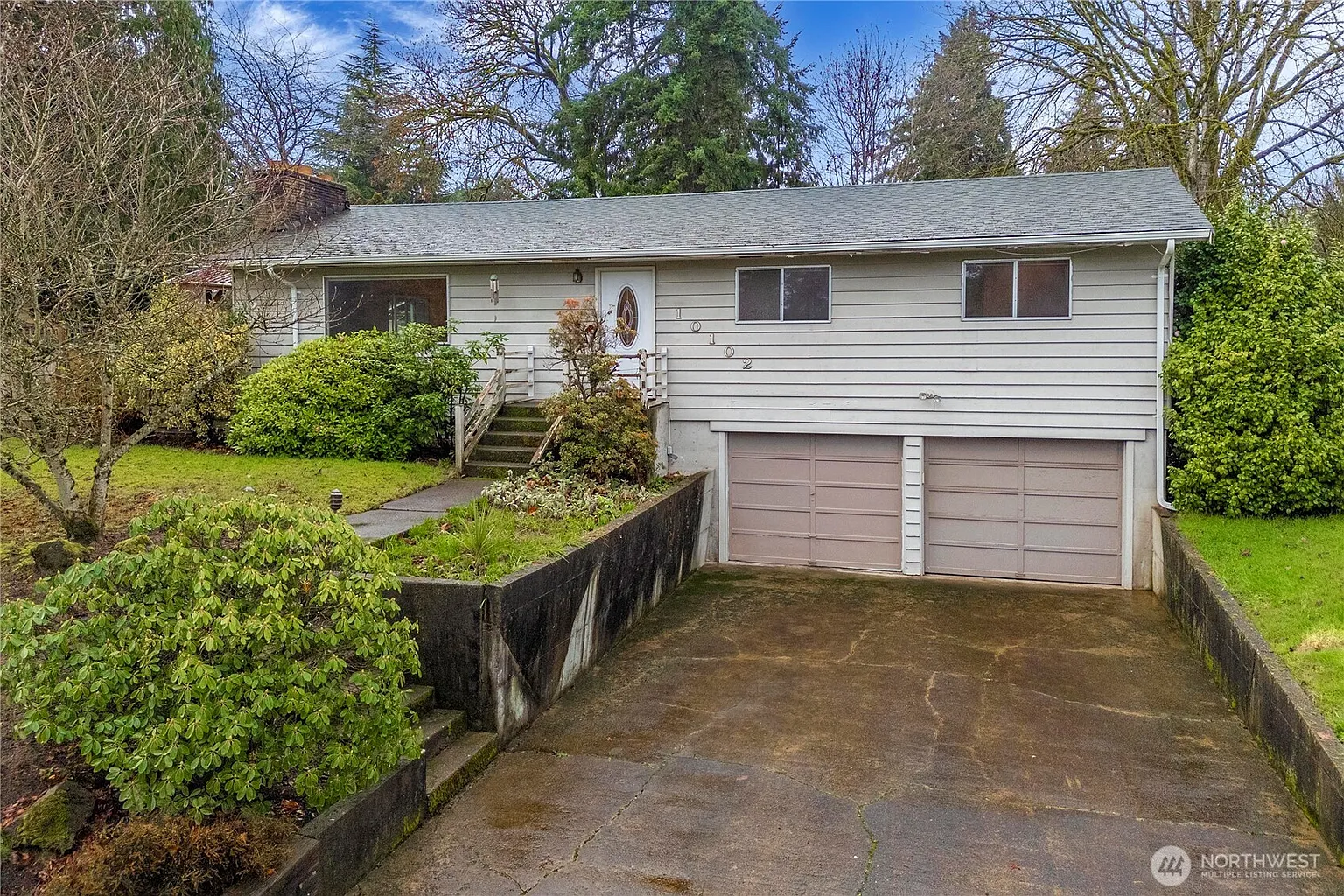 10102 75th Avenue E photo 1