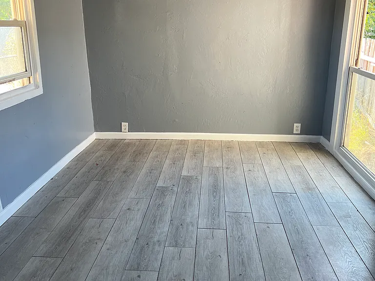 2973 S Newman Ave — Photo 11