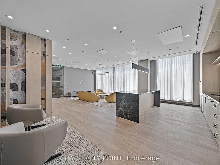 664 Spadina Ave #906 — Photo 16