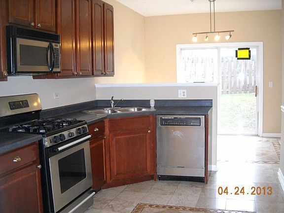 5th image of 44 Southwicke Dr #D
