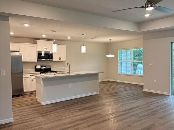 5th image of 3980 E Bennett St