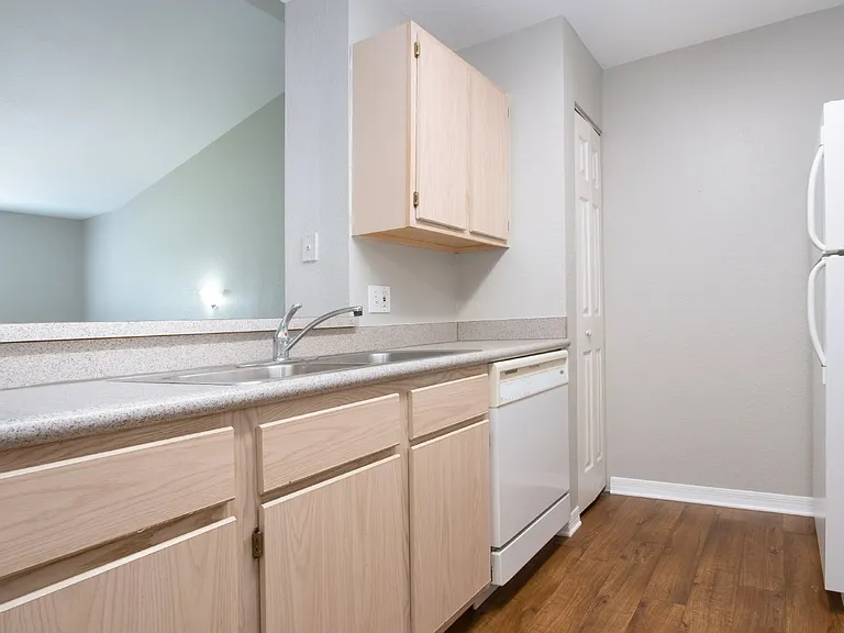 8905 Manor Loop #201 — Photo 10