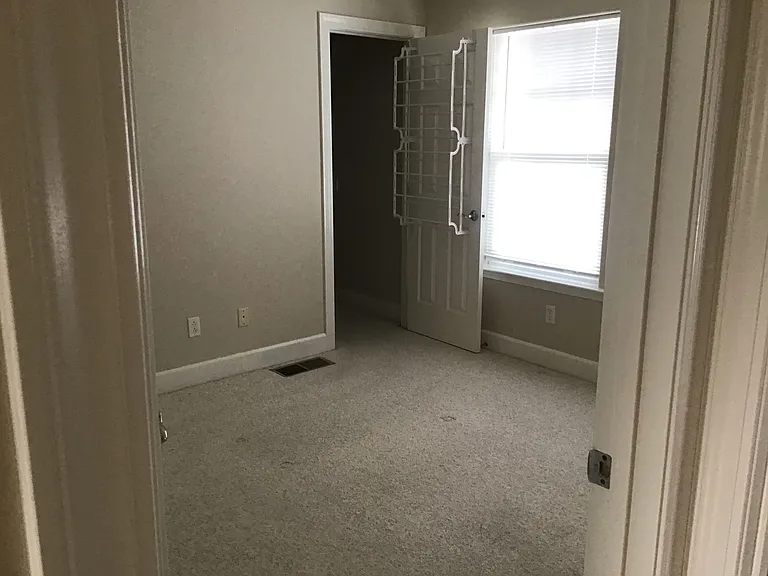 647 McGinnis Cir — Photo 7