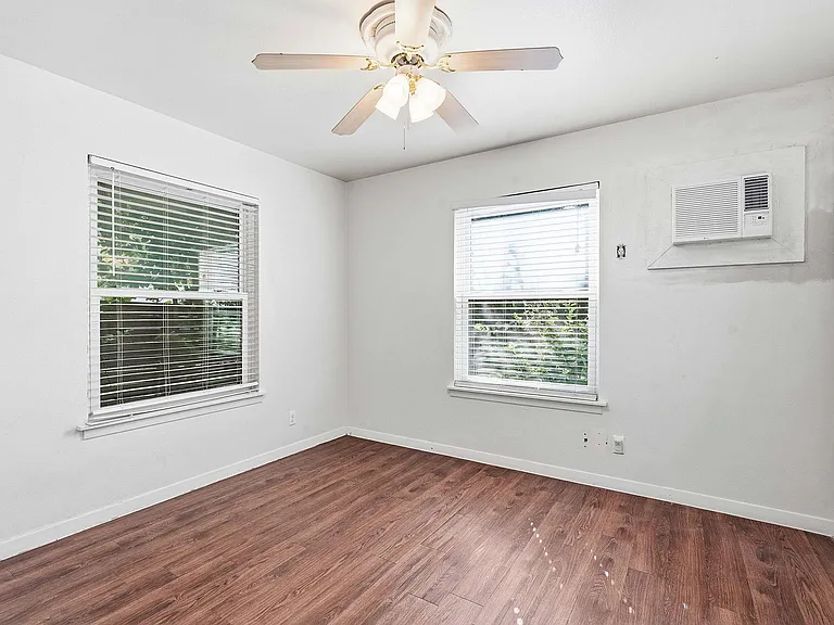 3607 Wilson St — Photo 15