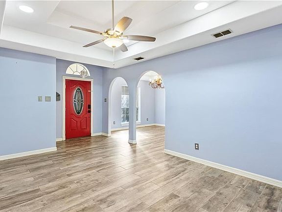5th image of 4224 Country Colony St