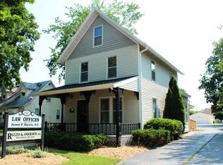 547 Center St, Lake Geneva, WI 53147