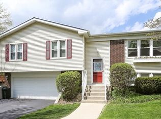 3112 Andrea Ct, Woodridge, IL 60517