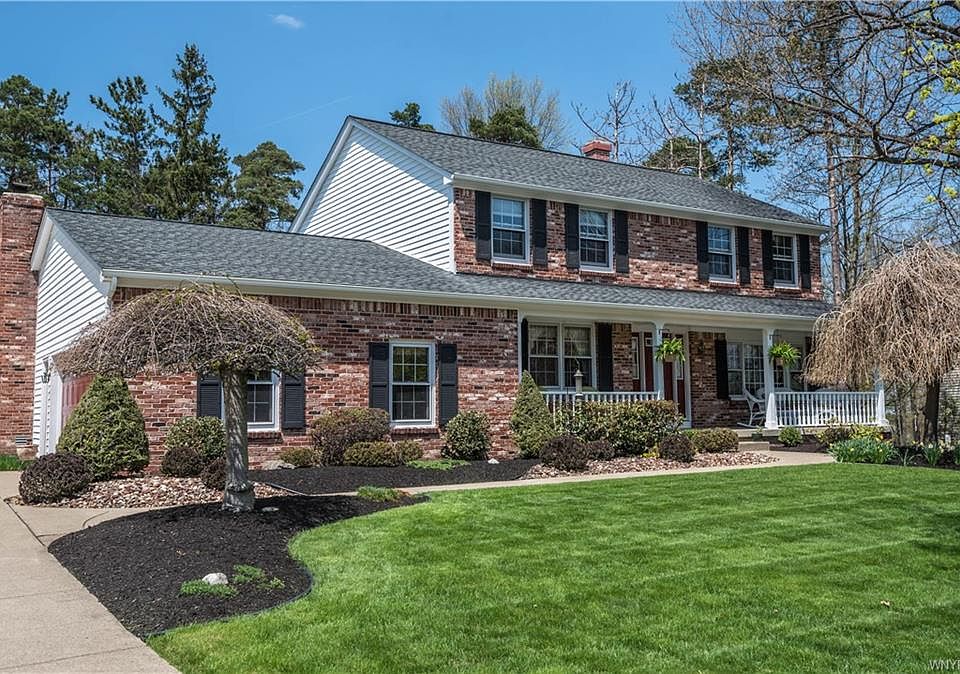 1st image of 164 Squire Dr