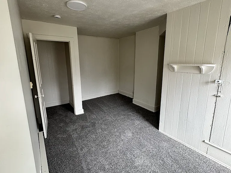 301 N 1st St #303 — Photo 16