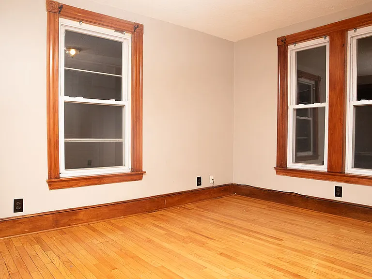10-12 Payson Ave #2 — Photo 18