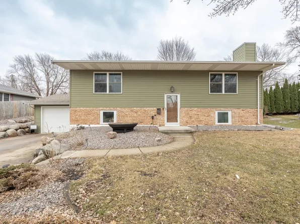 107 S Belmont Dr, Mankato, MN 56001