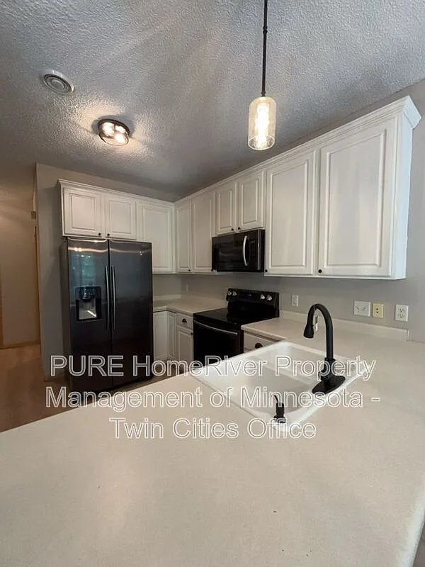 2 bed, 2.5 bath, 1313 sqft, $2,350 — Photo 2
