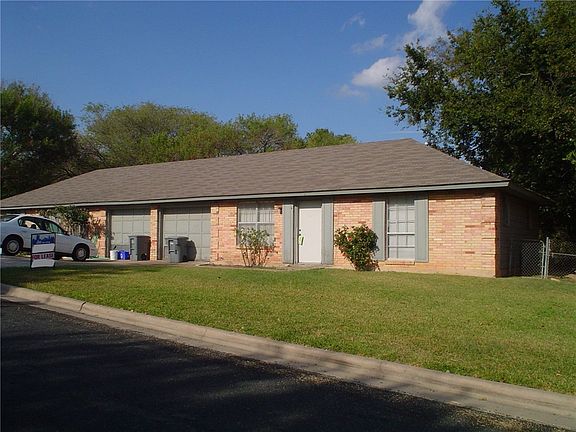 5th image of 814 King Edward Pl #B