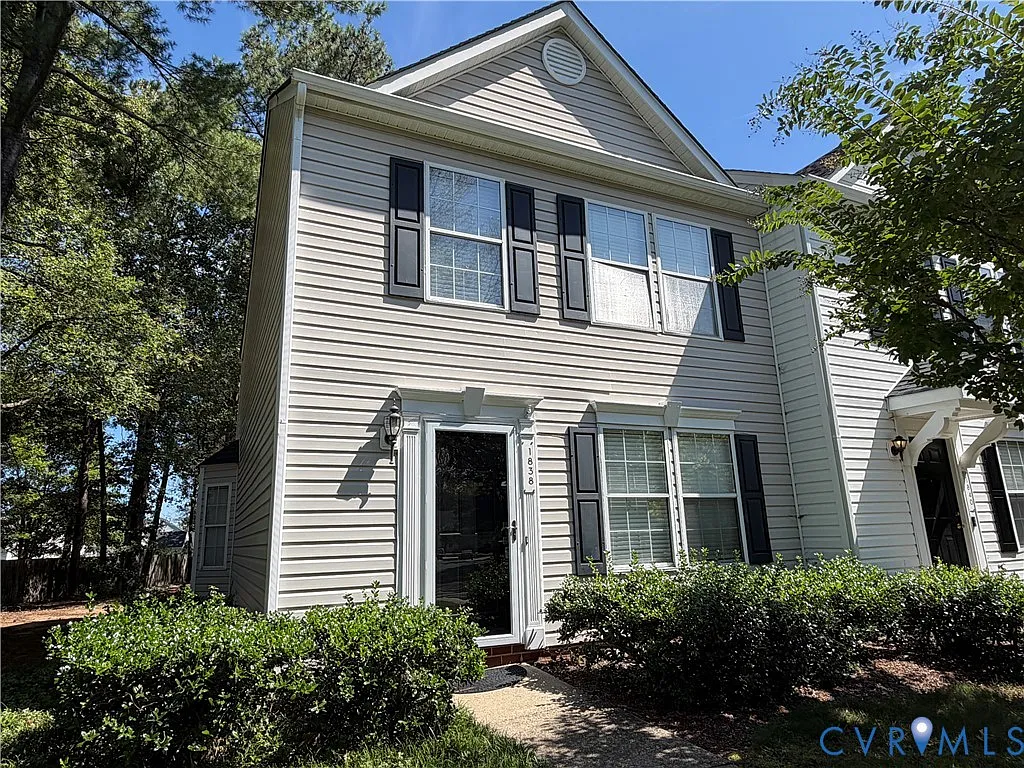 3 bed, 2.5 bath, 1292 sqft, $2,495 — Photo 1