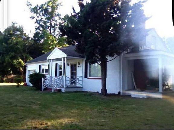 2nd image of 1070 Great Fork Rd