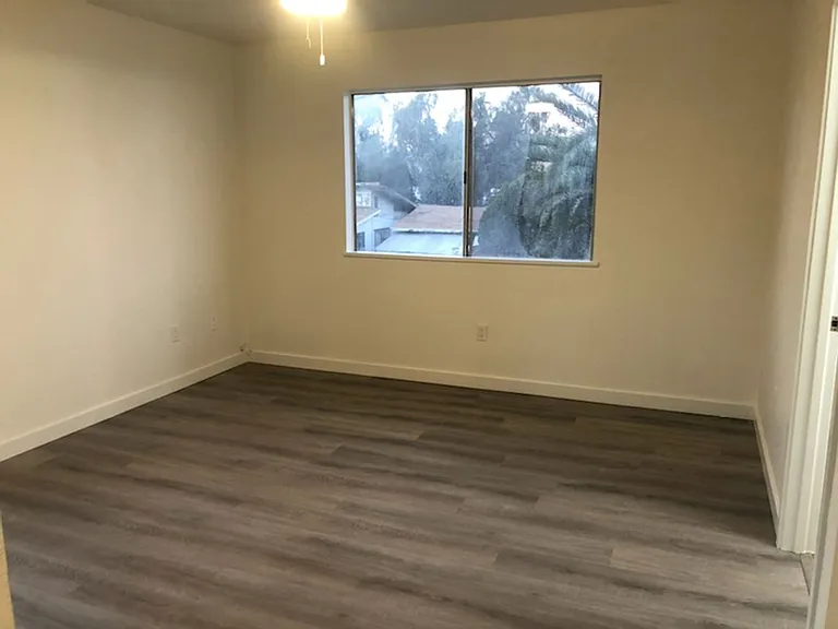 Landis Apartments — Photo 8