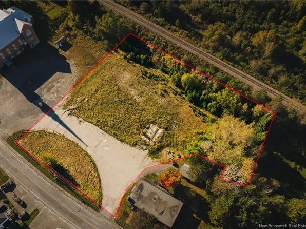 3751 Principale St, Haut Madawaska, NB E7A 2A5