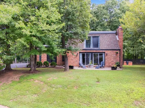 11202 Wedge Dr, Reston, VA 20190
