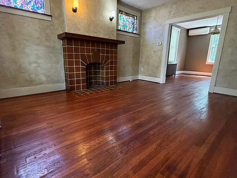 1501 Westfield St — Photo 3