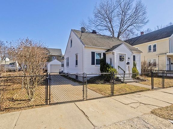 3rd image of 127 Governor St