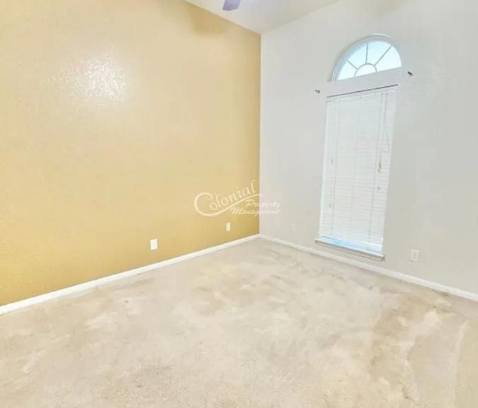2032 Stonehenge Dr — Photo 13