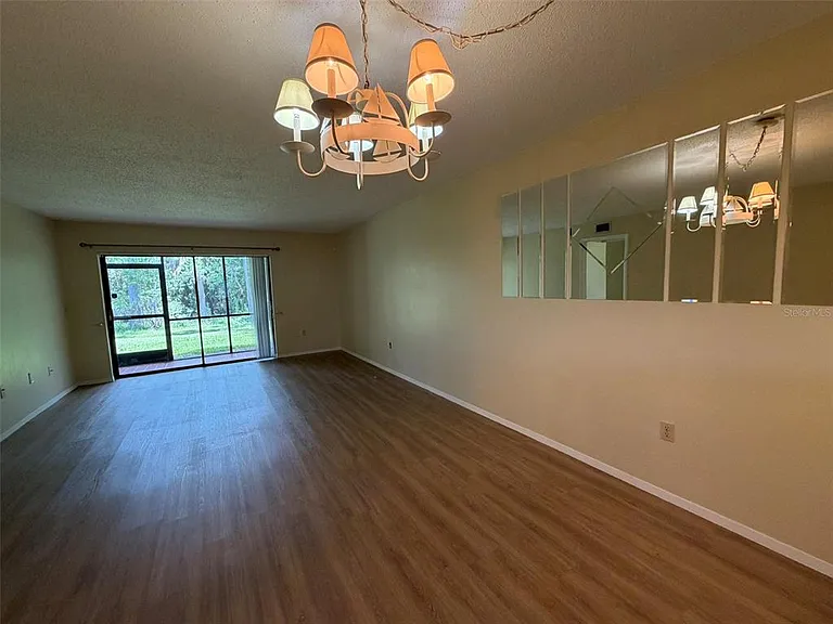 109 Nancy Dr — Photo 6