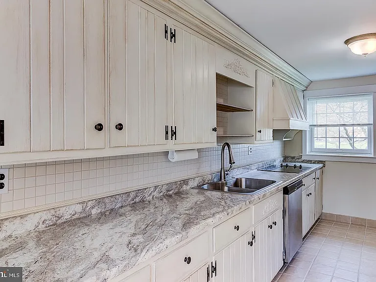 106 Middleboro Rd — Photo 22