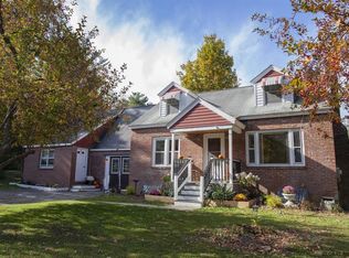 615 Rowe Rd, Feura Bush, NY 12067