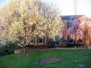 2478 Fairgrove Ct, Cincinnati, OH 45244