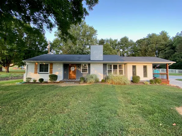 441 Sulphur Springs Rd, Chilhowie, VA 24319