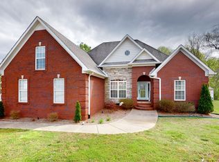 1045 Corey Dr, Lewisburg, TN 37091