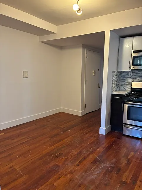 818 Prospect Place — Photo 4