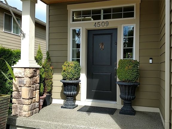 2nd image of 4509 41st St NE
