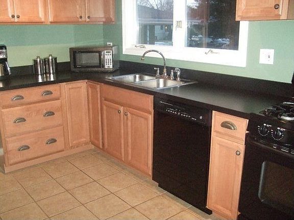 4th image of 1014 Greenview Ave