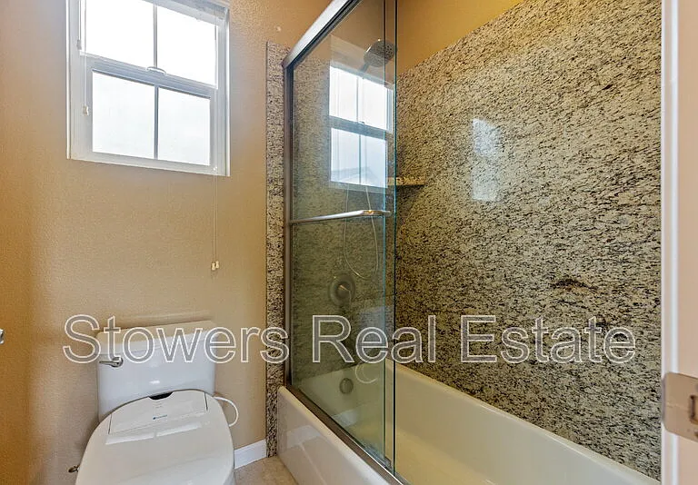 2512 Piccadilly Cir — Photo 30