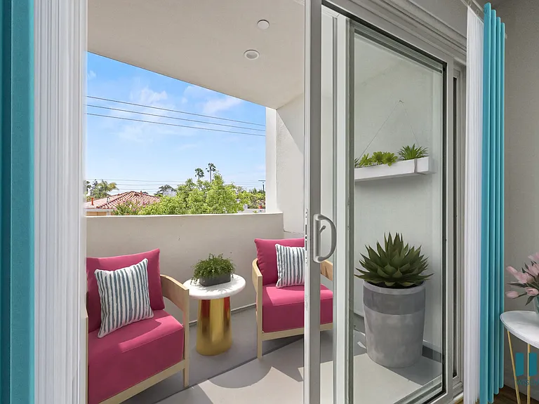 Large-Size Patio