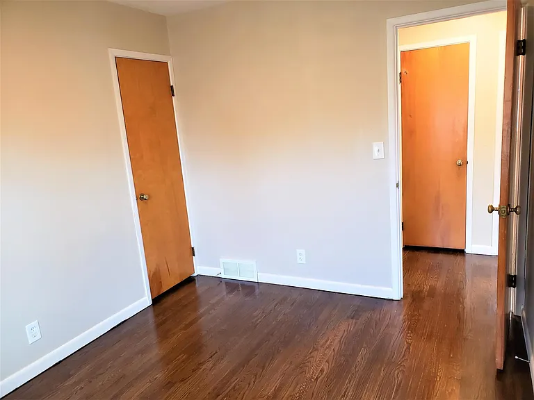 5107 Sheila Dr — Photo 11