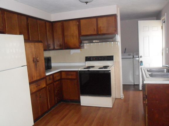 2nd image of 244 Forest Ave