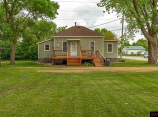301 1st St E, Vernon Center, MN 56090
