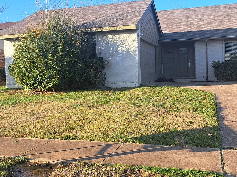 7833 Bermejo Rd — Photo 3
