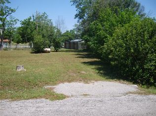 702 Westchester Rd, Taylor, TX 76574